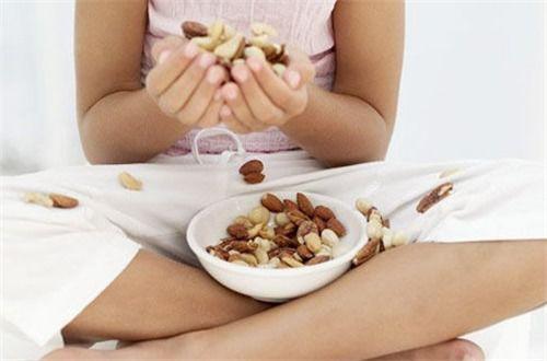 坚果姑娘爆料视频,揭秘娱乐圈幕后真相  第3张